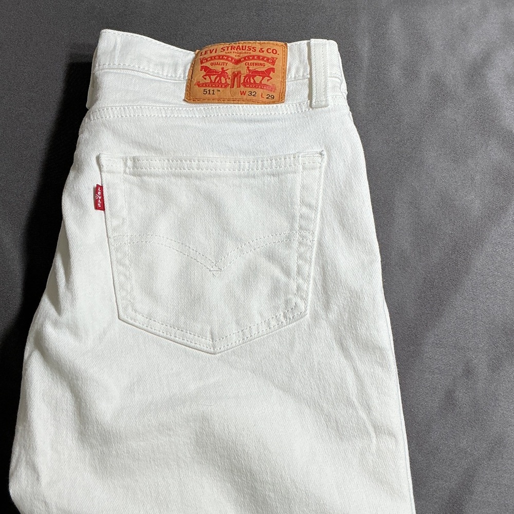 Levi's Men's Slim Straight Jeans in White